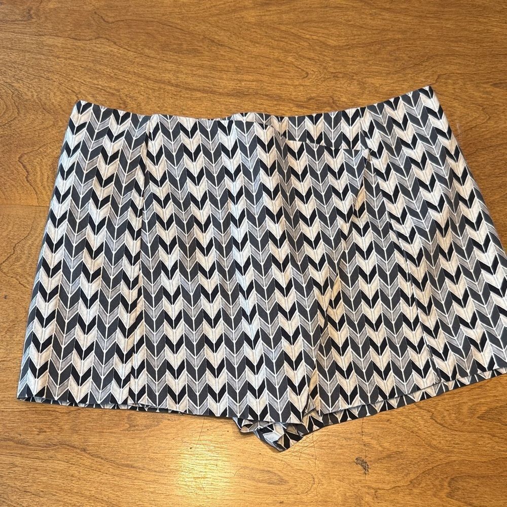 Topshop Black and White Chevron High Waist Skort